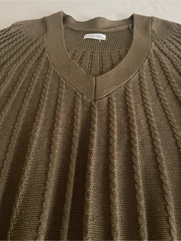 Calvin Klein Cable Knit Pleated Butterfly Sleeve Dress - Like New - Image 7