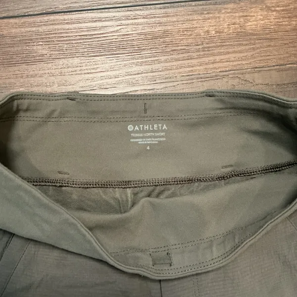 Athleta Trekkie North Hiking Shorts Olive Green Zip Pockets Size 4 Outdoor Trail - Image 2