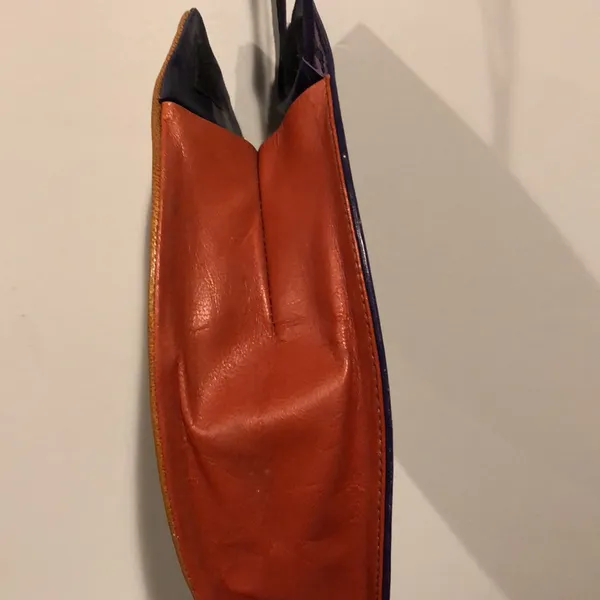 Vintage Carol Heartly Handmade Petal Shaped Crossbody Mini Bag - Image 6