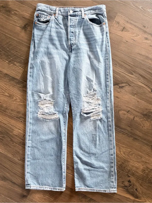 Levi's Premium Ribcage Straight Ankle Distressed Light Wash Jeans Size 28 - Image 3