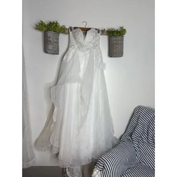 Lulus Mine, All Mine White Embroidered Organza Strapless A-Line Gown Size Medium - Image 4