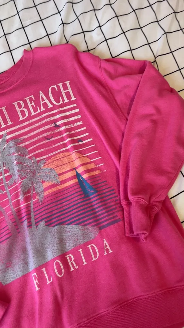 Hollister Miami Pink Sweatshirt. - Image 4