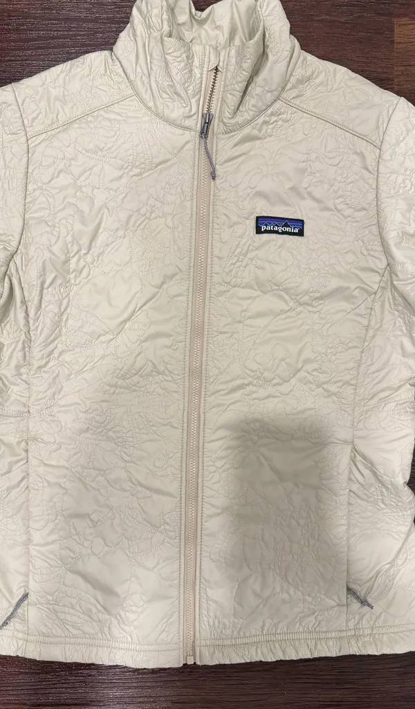 Patagonia ivory Jacket Women’s xsmall - Image 2