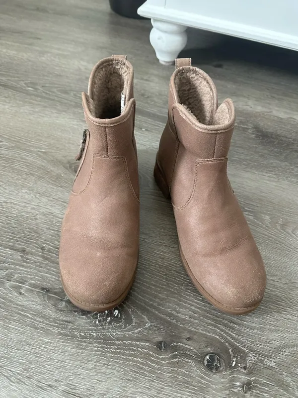 UGG Blush Taupe Ankle Boots with Shearling Lining - Image 2