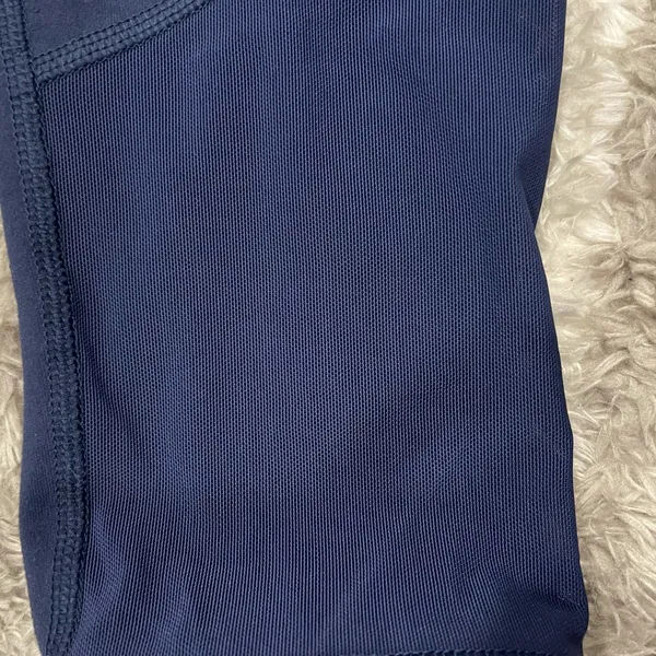 Under Armour Mirror Color Block Navy Tonal Capri Leggings XS/ S - Image 5