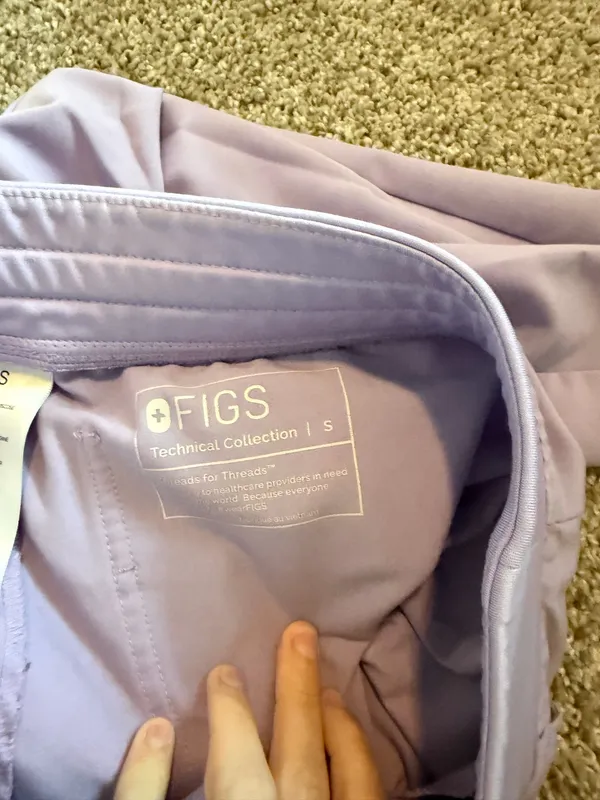 FIGS Scrubs Set - Image 4