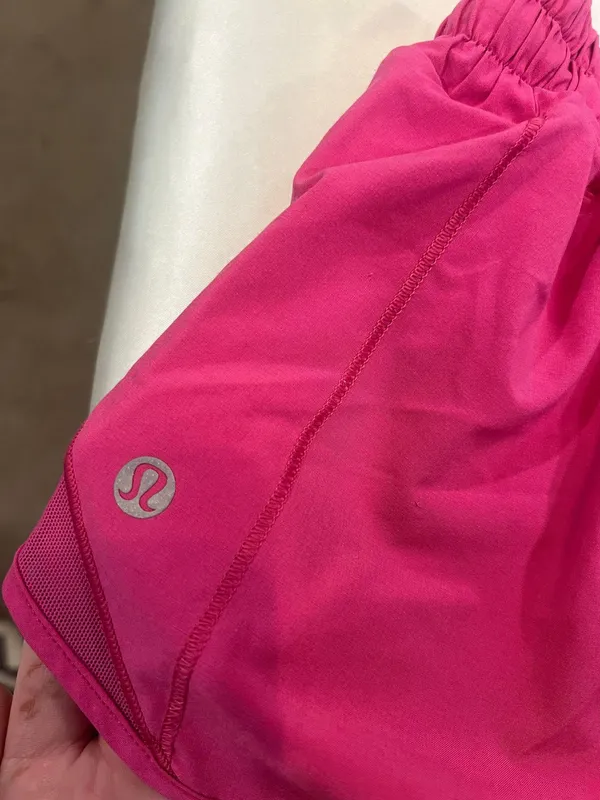 Lululemon Hotty Hot Short 2.5” Sonic Pink - Image 3