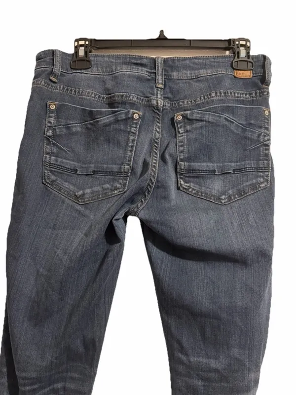 BKE Women's Skinny Jeans in Dark Indigo Wash - Image 4
