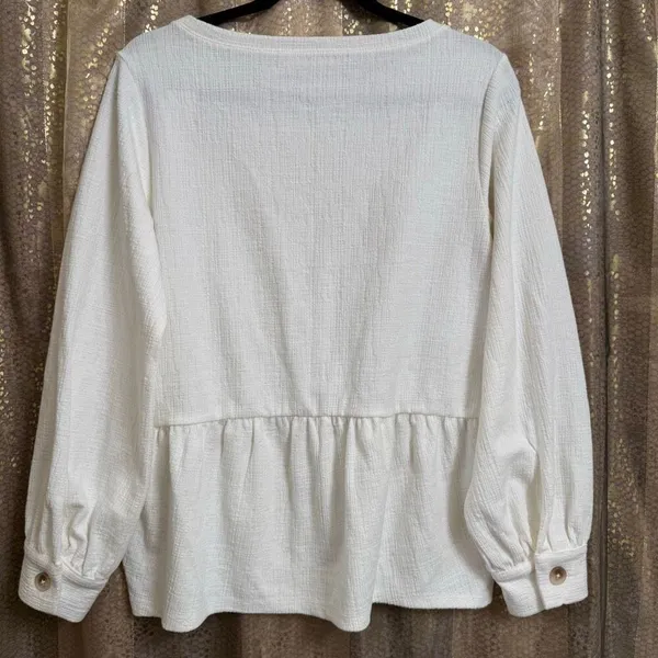 LOFT Ivory Cream Textured Peplum Button Wrist Top Blouse‎ Med NWT - Image 2