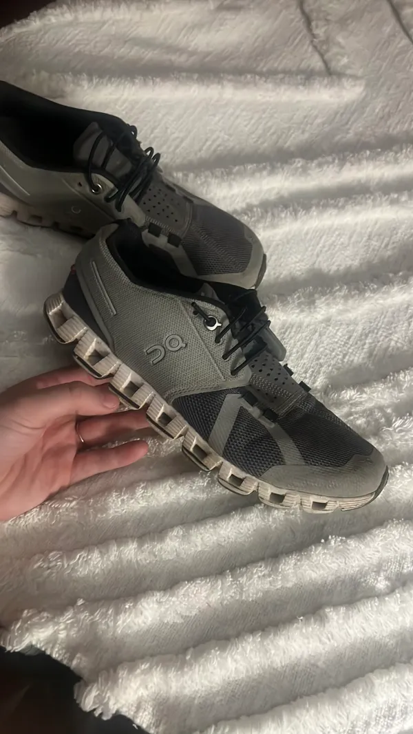On Cloud Running Shoes - Image 2