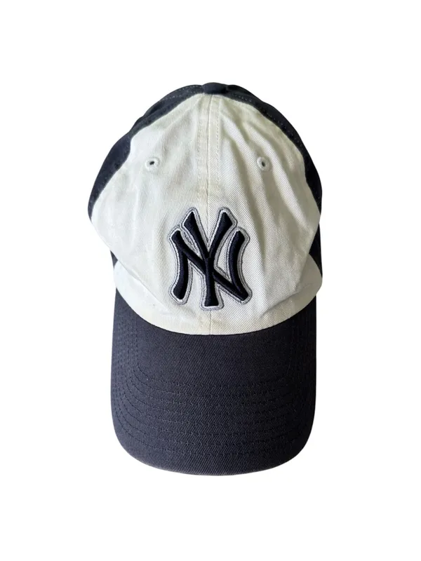 Vintage NY Yankees Navy Blue and White Baseball Cap Hat - Image 7