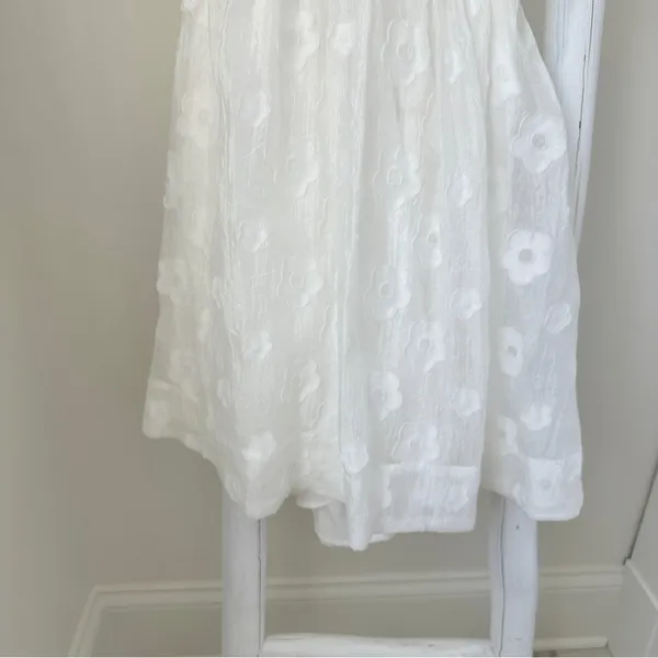Lizard Thicket Lyn Burches White Flutter Sleeve Ruffled Mini Dress Size Small - Image 7