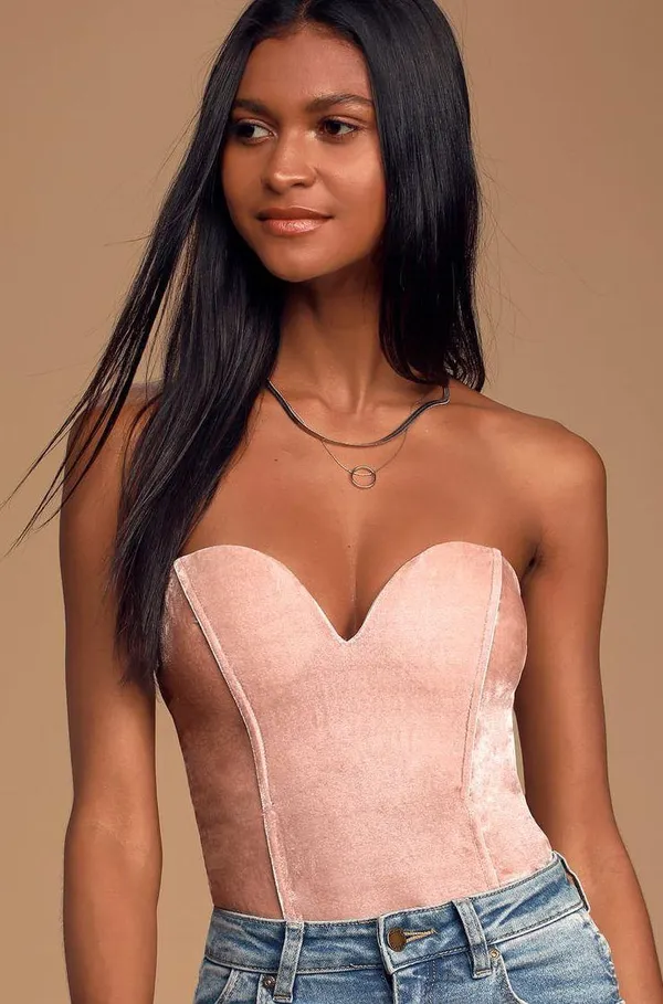 Lulu’s Luxurious Life Blush Pink Velvet Strapless Bodysuit - Image 2