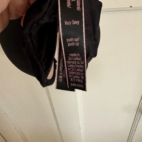 Victoria’s‎ Secret black push-up bra size 34D - Image 7