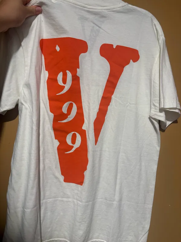 Legends never die t shirt Size M - Image 2