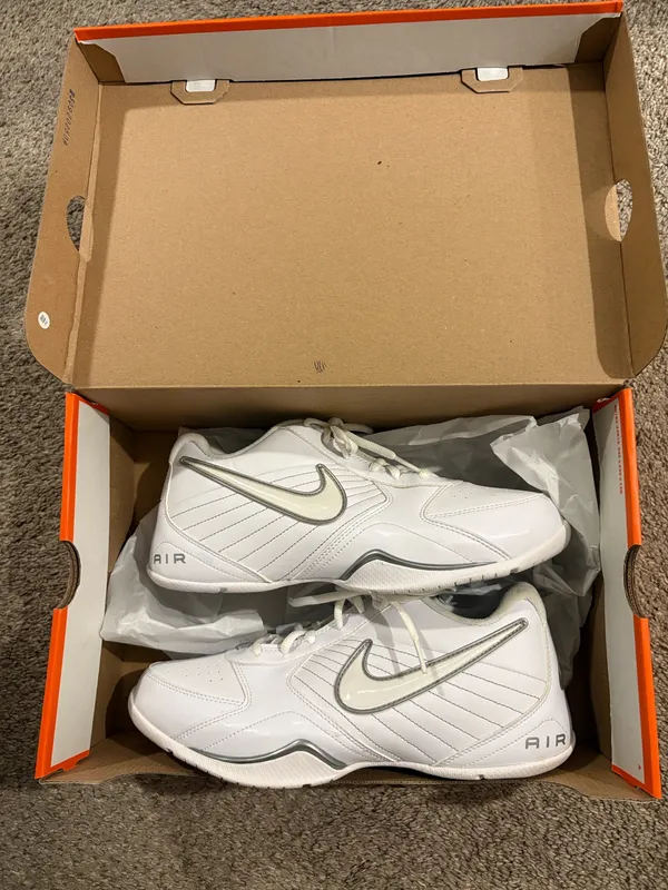Nike Air Baseline Low Women’s Size 9 White Silver Athletic Sneakers Basketball Training Shoes - Image 8