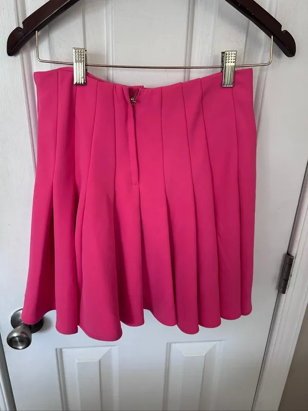 H&M pleated mini skirt bubblegum pink size 4 flair Y2K stylish - Image 2