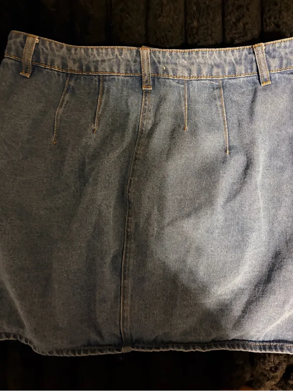 Harper Light Blue Denim Button-Front Mini Skirt - Image 7