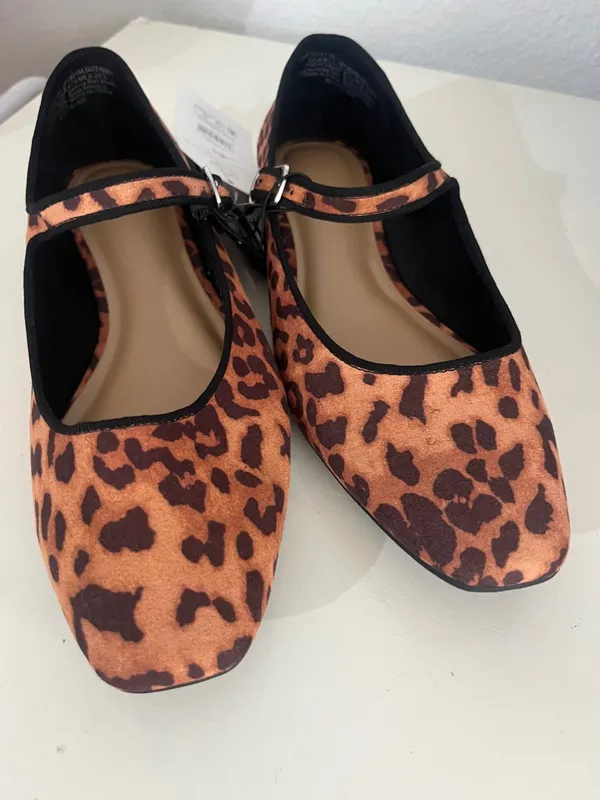 New Time And Tru Women’s Leopard Print Mary Jane Flats Shoes Size 9.5 NWT - Image 4