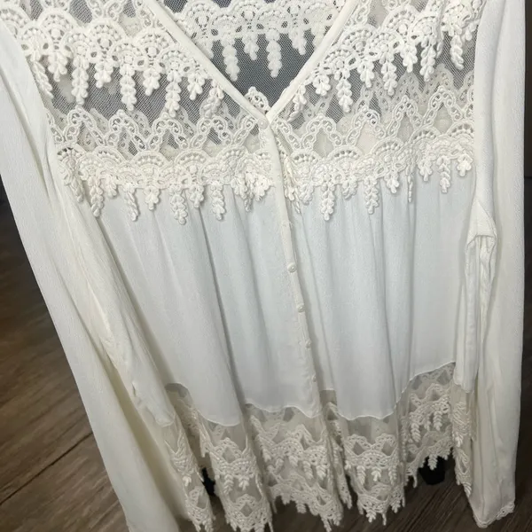 Karen Kane Cream Lace Blouse - Image 2