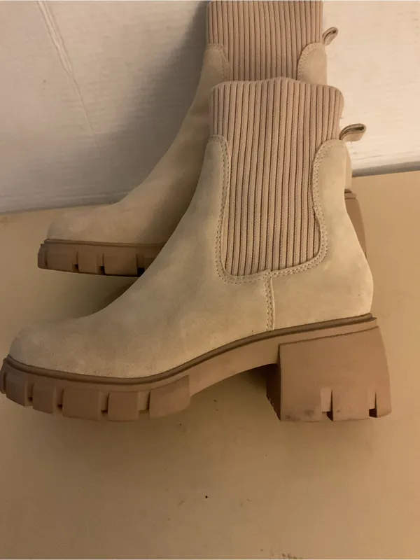 Steve Madden women Beige Suede Sock Chelsea Platform Boots US 7.5 - Image 10