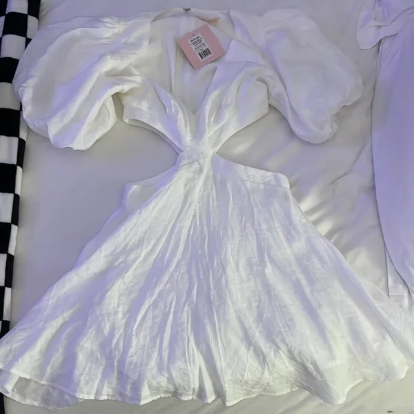 NWT Showpo cutout dress - Image 3