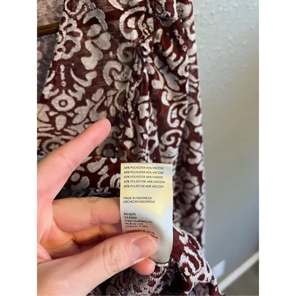 By Anthropologie Jacquard Peasant Blouse Sz Small Wine Color Cropped - Image 4
