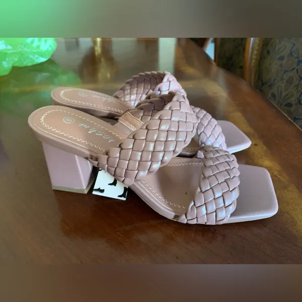 Sandal Tan Size 8 - Image 3