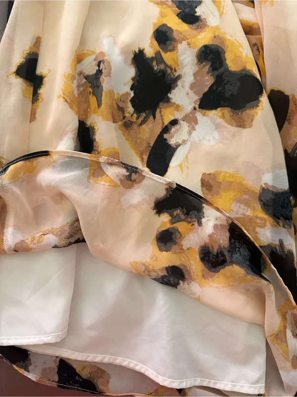Forever 21 Light Yellow Floral Wide Leg Pants with Black and Mustard Accents - Image 5