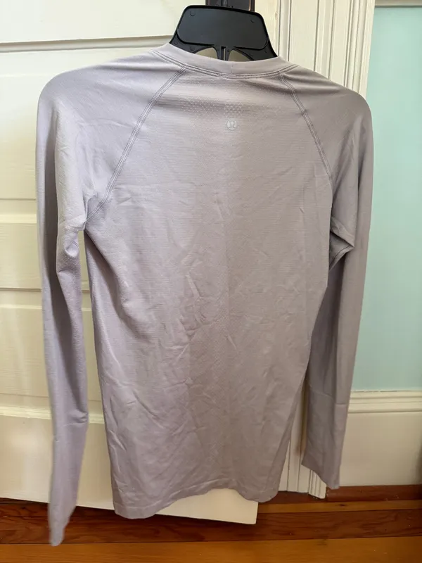 Lululemon Swiftly Tech Long Sleeve Size 6  - Image 3