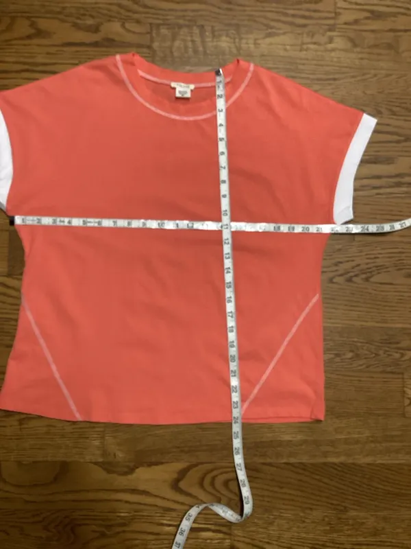 Yelete 100% cotton coral contrast crewneck tee. Size Medium - Image 6