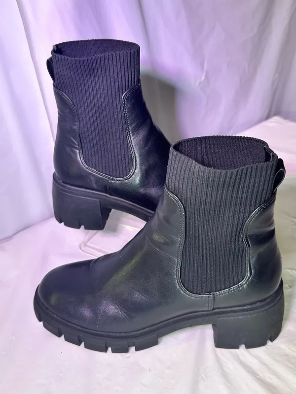 Steve Madden Black Chunky Chelsea Ankle Boots - Image 4