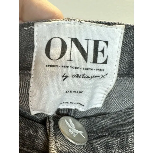 One Teaspoon Outlaws Denim Shorts Womens 27 Gray Distressed Button Fly Cut Off - Image 4