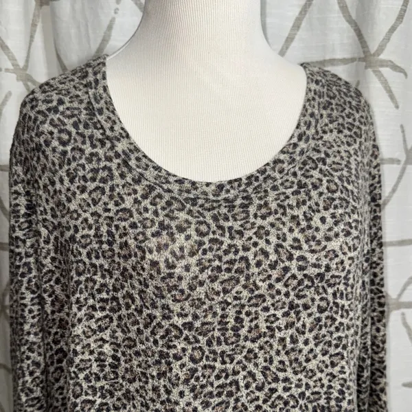 Leopard Print Long Sleeve Top Black Size M - Image 2