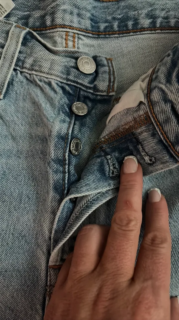 Levi’s Jean shorts  - Image 5