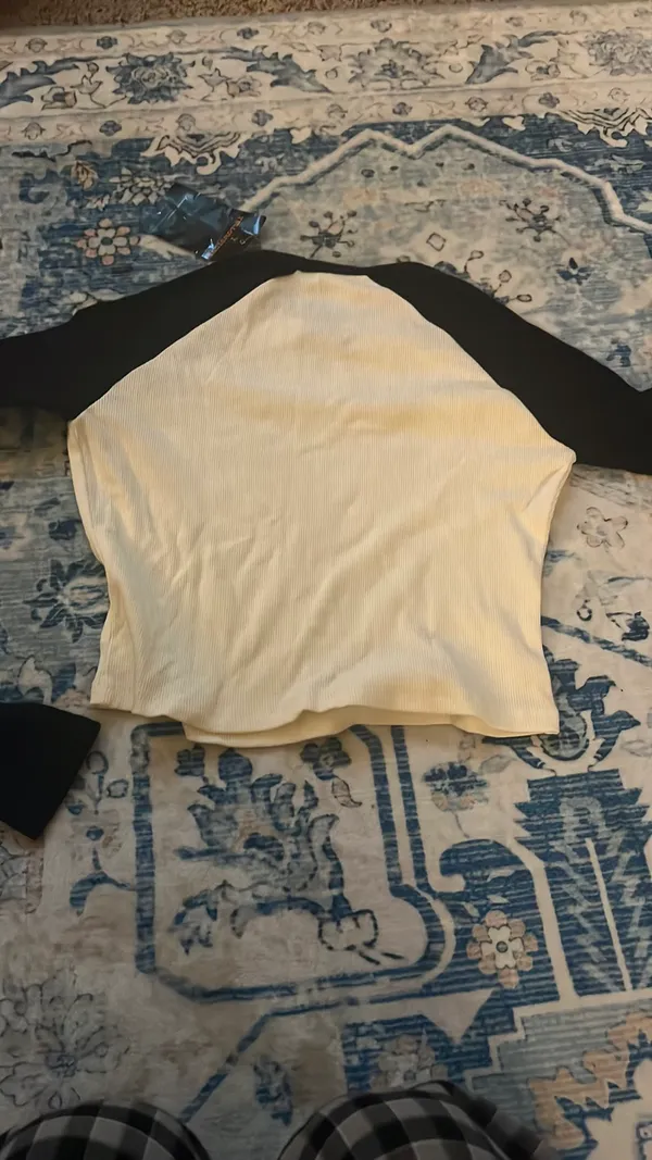 Dutton Ranch Yellowstone raglan long sleeve Yellow Size M - Image 3