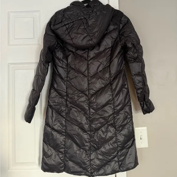 Ralph Lauren Ultra Light Weight 90% Down Fill Black Long Puffer Jacket With Hood - Image 9