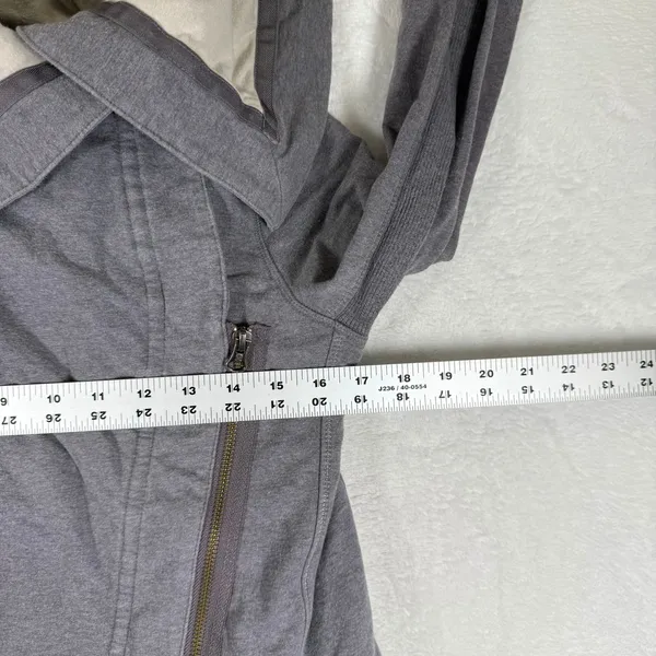 Lululemon Savasana Jacket Heathered‎ Coal Gray Asymmetrical Zip Thumbholes 6 - Image 6