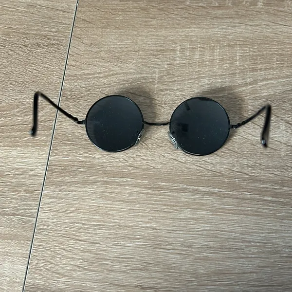 Black round sunglasses - Image 6