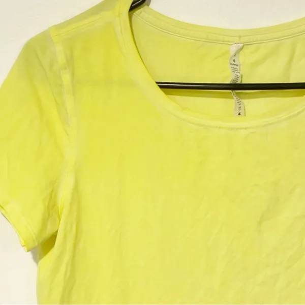 Lululemon Love Crew Tee Fade Size 2 SITY Highlight Yellow‎ Pima Cotton Athletic - Image 2