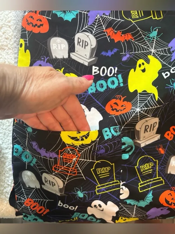 Luv Scrubs V- neck Halloween Nurse, Doctor, Hospital Scrub Shirt Top Pumpkins - Image 6
