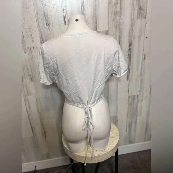 White top White Size L - Image 4