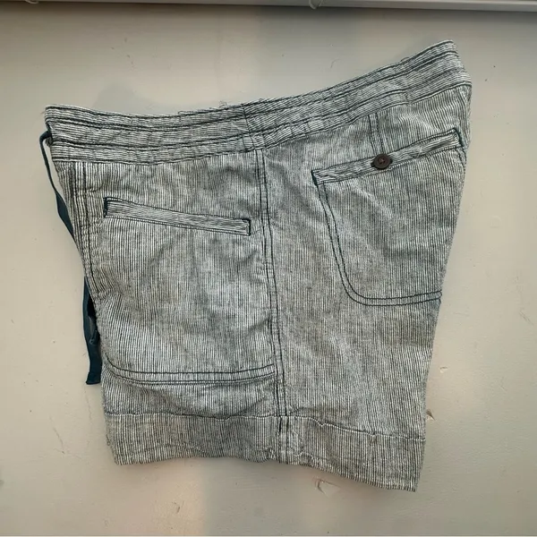 The North‎ Face Striped Cotton Railroad Drawstring Casual Shorts Womens Size 4 - Image 3