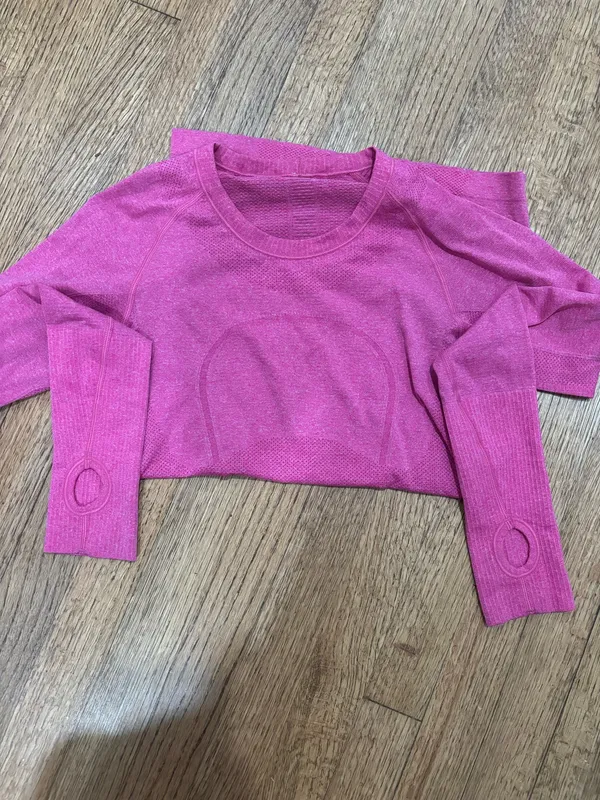 Lululemon Swiftly Tech Long Sleeve - Image 3