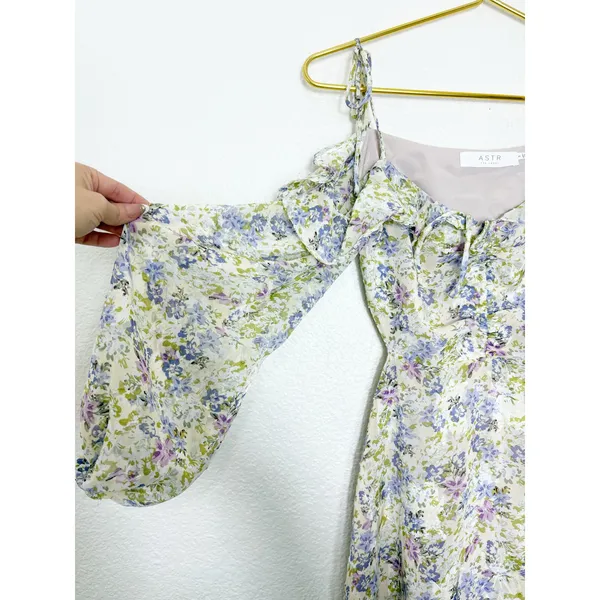 ASTR The Label Anastasia Cutout Mini Dress Small Ivory Lilac Floral Cottagecore - Image 12
