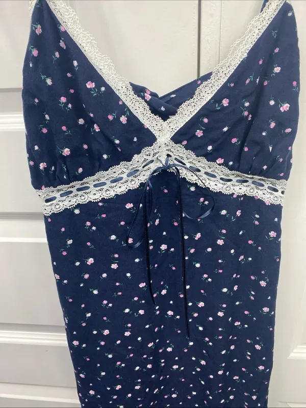 Hollister Slip Dress Small Navy Floral Lace Bow Accent Babydoll Small Open Back - Image 3