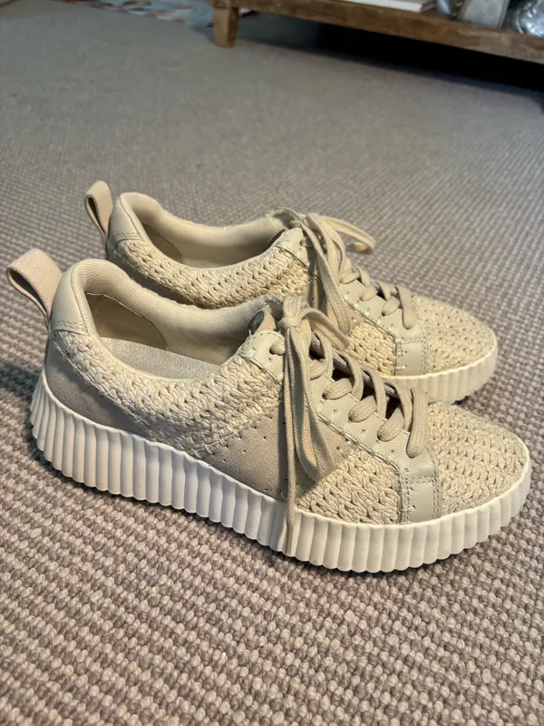 DV by Dolce Vita Dolen sneakers - Image 4