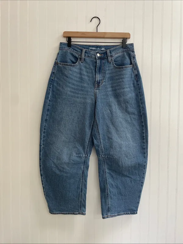 OLD NAVY High-Rise Wow Barrel Leg Jeans Medium Wash Denim Size 6 Short - Image 6