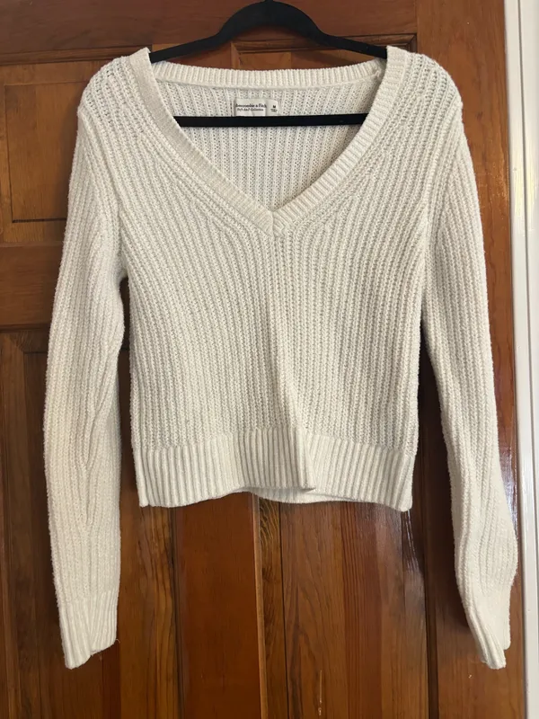 Abercrombie & Fitch White V-Neck Ribbed Sweater - Image 2