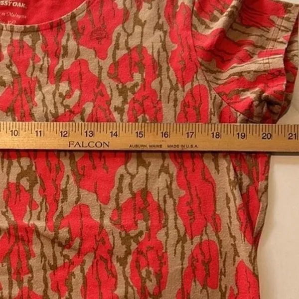 Mossy Oak Red & Tan Real Tree Camo print short sleeve shirt with a relaxed‎ fit - Image 8